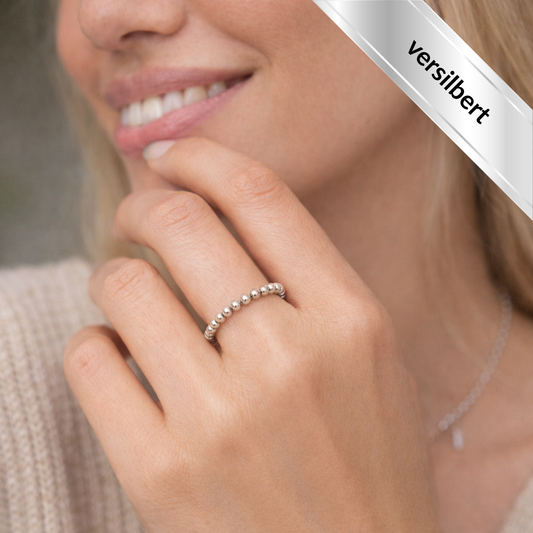 Flex-Ring versilbert, passt elastisch bis Größe 54, nickelallergiefrei