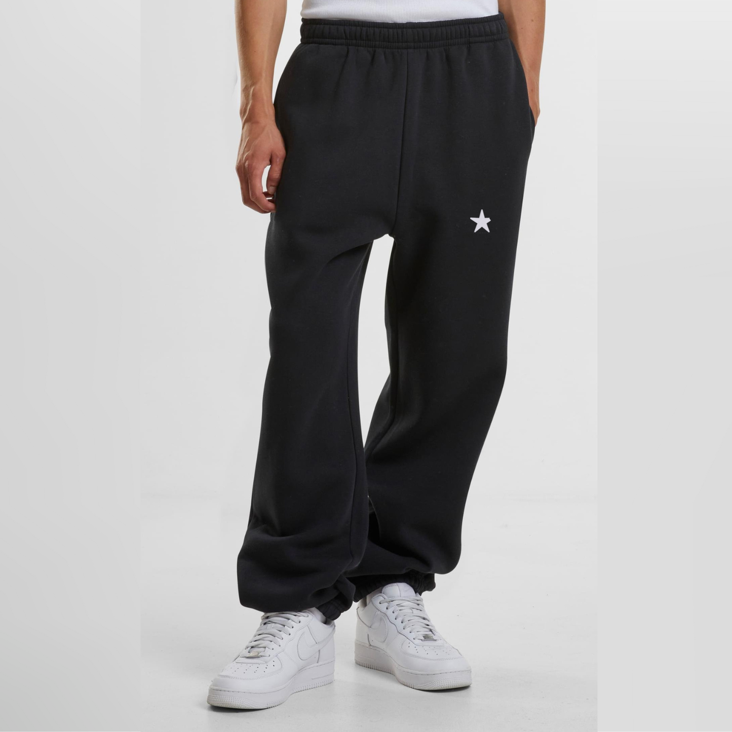 Max-a-Leo »Lockere Sweatpants in black mit abgebrochenem Stern«