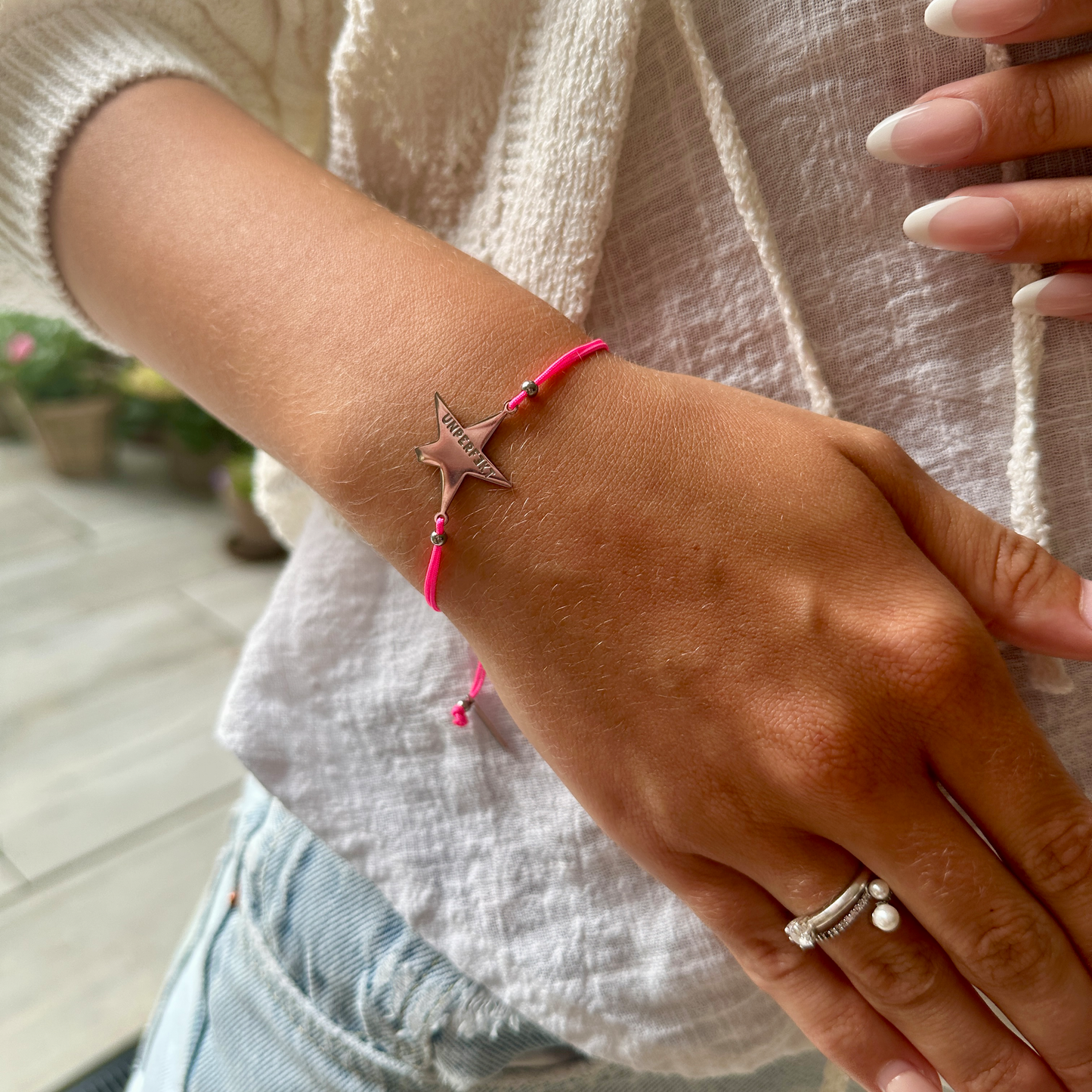 Armband »Neuanfang« in Neon Pink mit abgebrochenem Stern