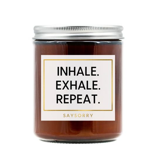 »Inhale. Exhale. Repeat.« handgegossene Affirmations-Duftkerze in Premium-Qualität