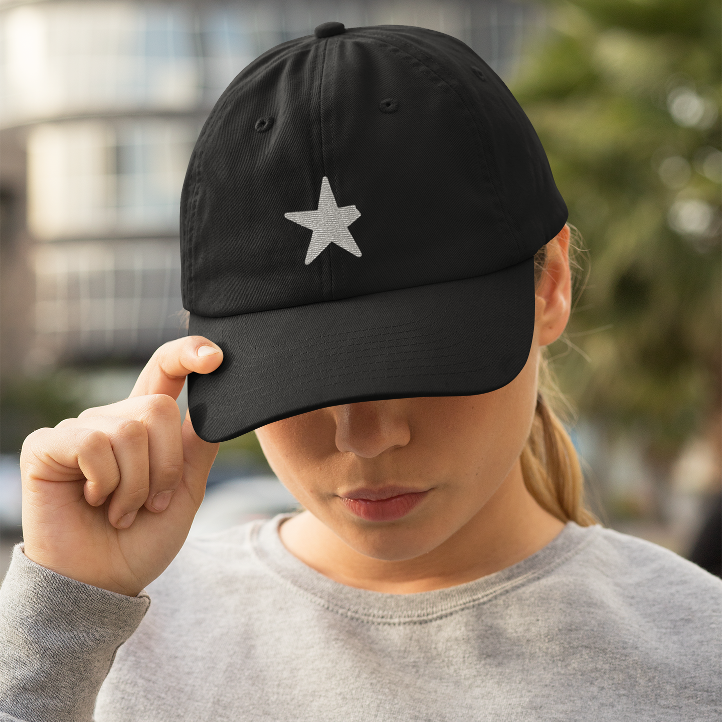 Classic Ladies Cap »The Broken Star« hochwertig bestickt