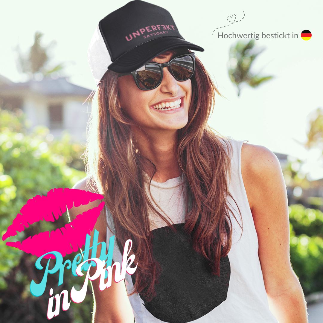 Hochwertig bestickt: 100% recyceltes Trucker Cap »Unperfekt in Pink« Shirt SAYSORRY 